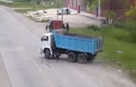 25 -10 -2018 MULTARON POR TIRAR BASURA CON UN CAMIÓN EN PARQUE INDEPENDENCIA.