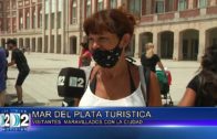 5 01 22 TURISTAS EN LA RAMBLA