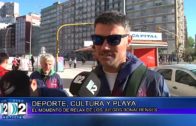 LOS JOVENES DISFRUTAN LAS PLAYAS